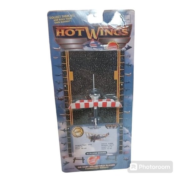 Hot Wings Curtiss Jenny Old Glory With Connectable Runway Die Cast - 11101 - Picture 2 of 5